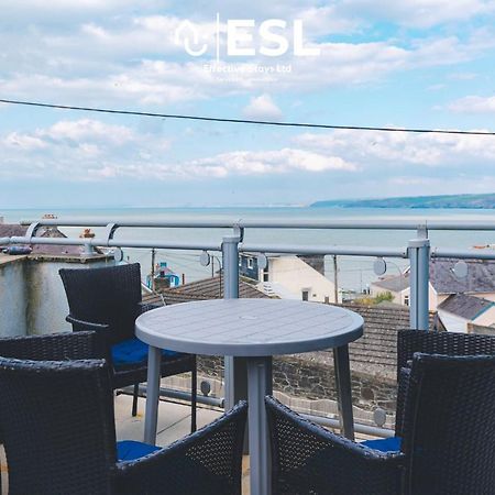 Beautiful En Suite 5 Bedroom Home With Sea Views New Quay  Exterior photo